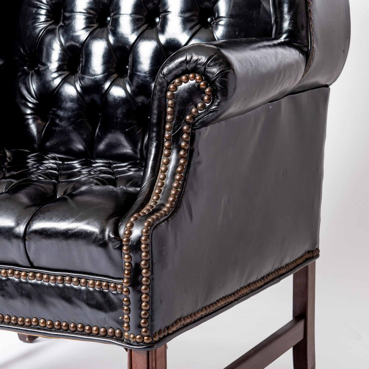 Black Leather Armchair S2 F2