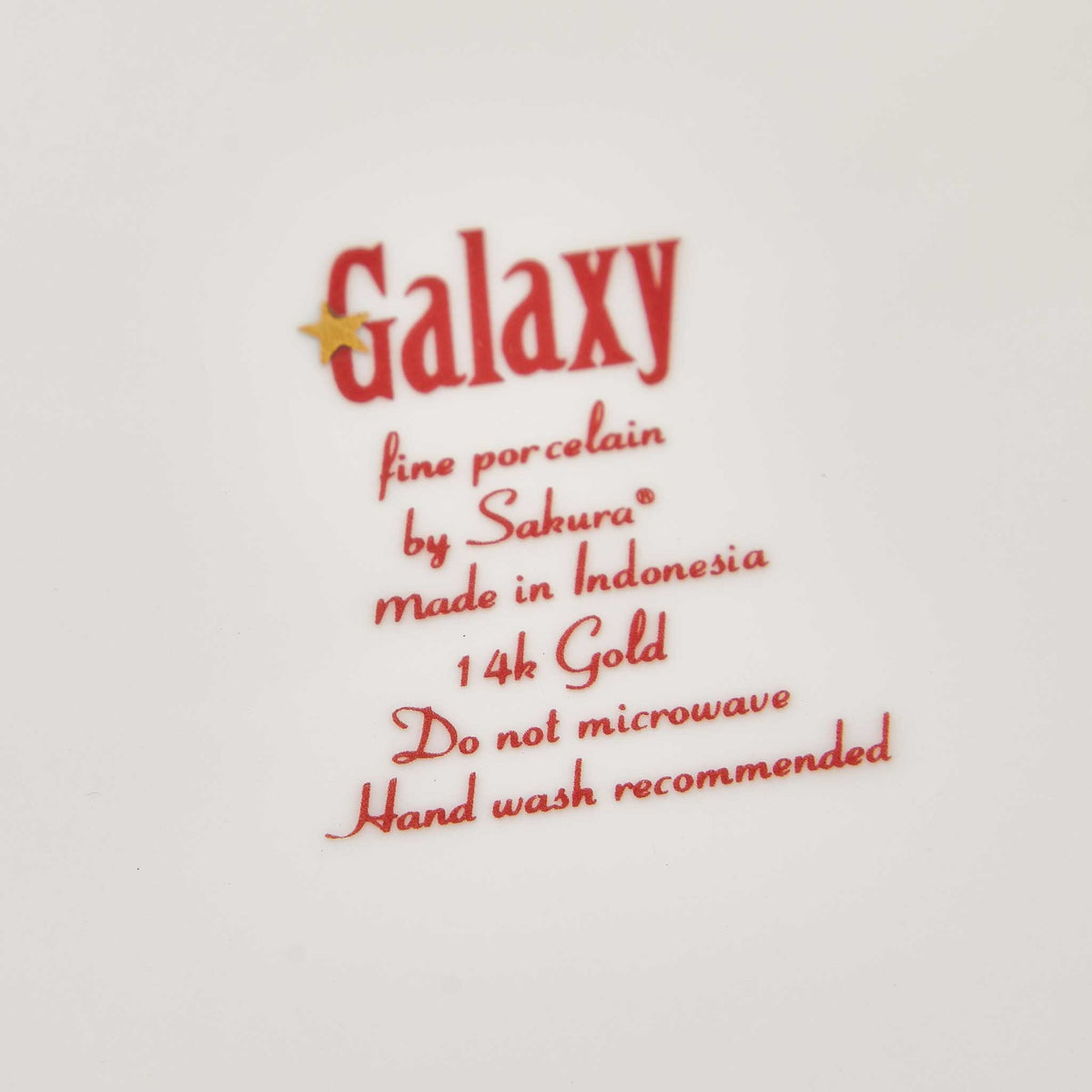 VINTAGE GOLD STAR RED BORDER DINNER PLATES