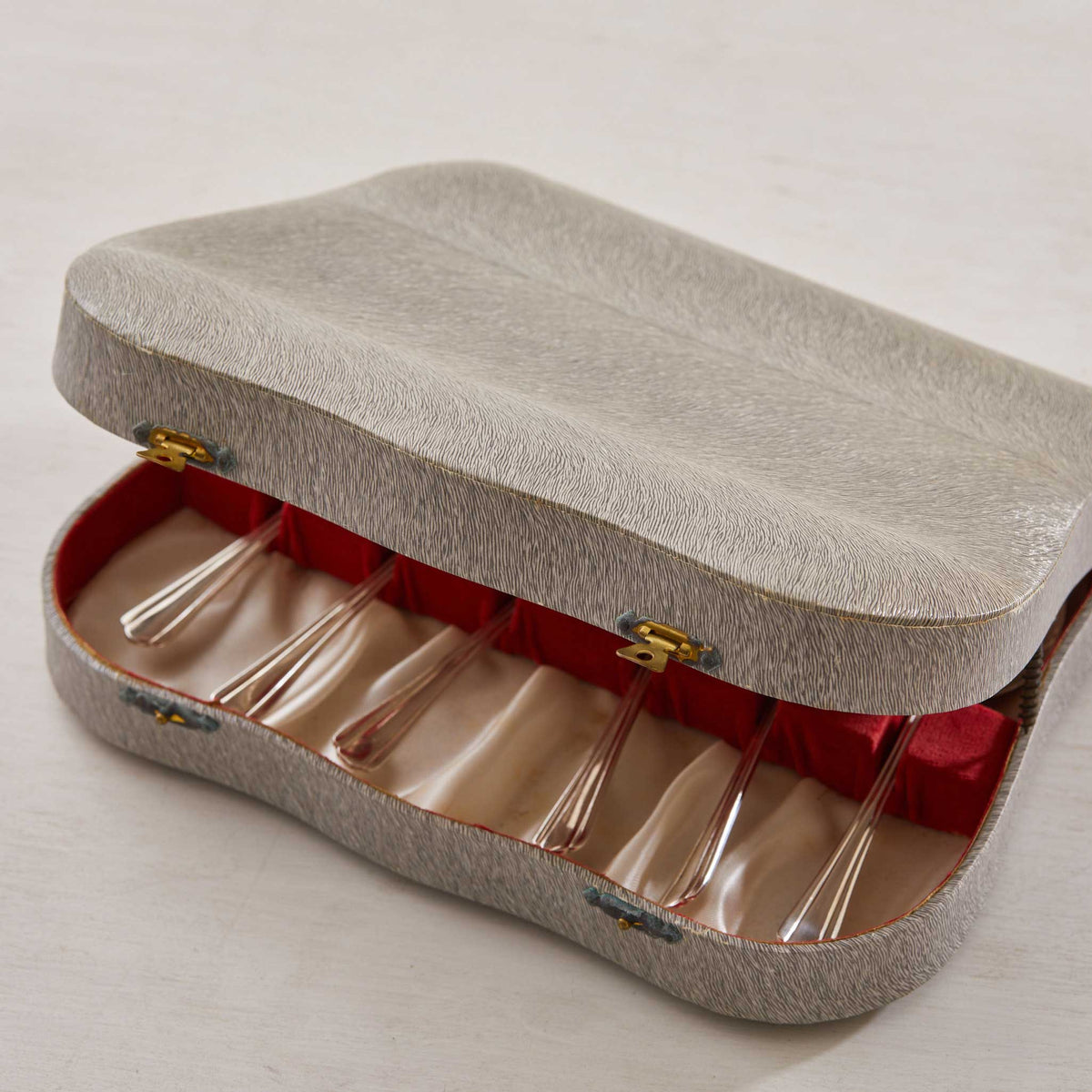 VINTAGE HOTEL SILVER ICE CREAM SET