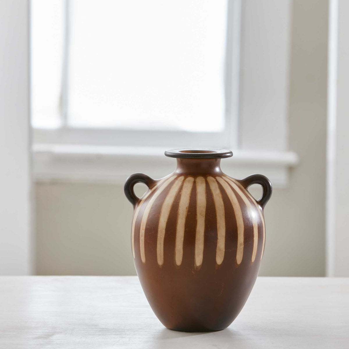 VINTAGE PERUVIAN VASE COLLECTION