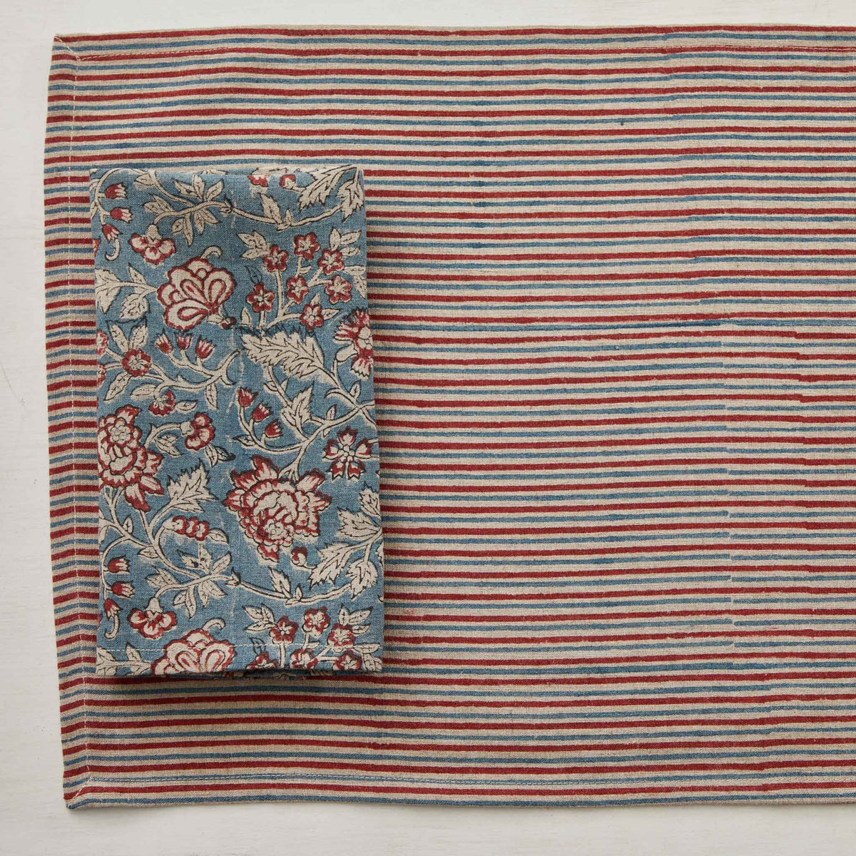 BLOCK-PRINTED STRIPED LINEN PLACEMAT