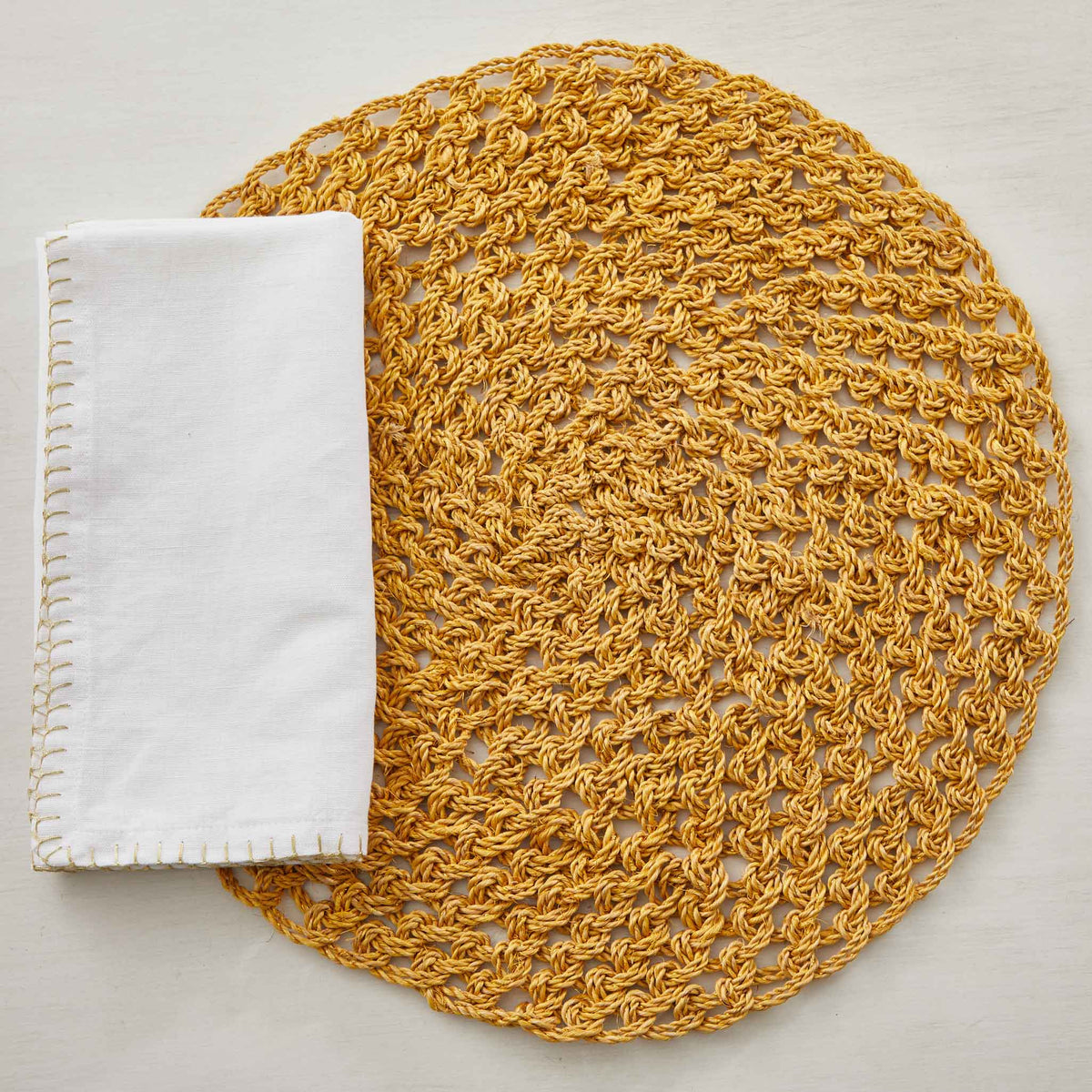 GOLD BLANKET-STITCHED LINEN NAPKIN