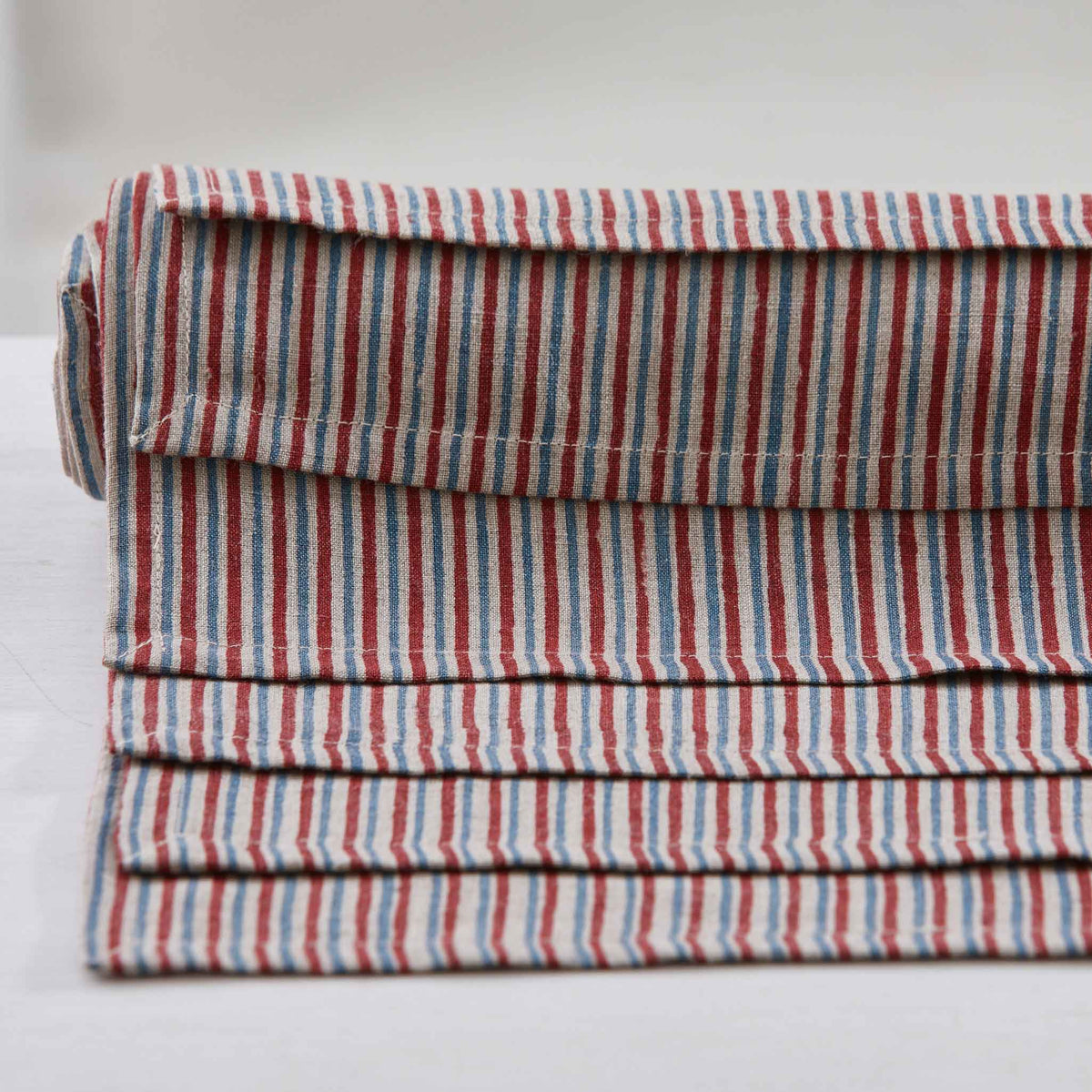 BLOCK-PRINTED STRIPED LINEN PLACEMAT