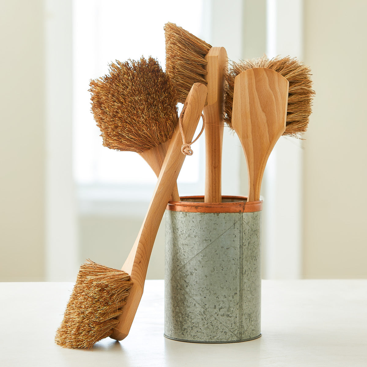 OUTDOOR FURNITURE BRUSH