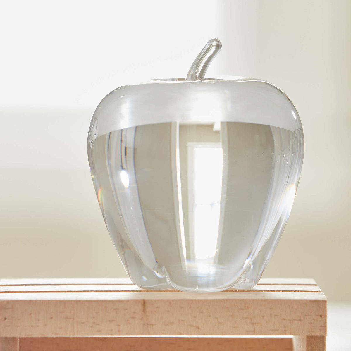 VINTAGE CRYSTAL AND GLASS APPLE COLLECTION