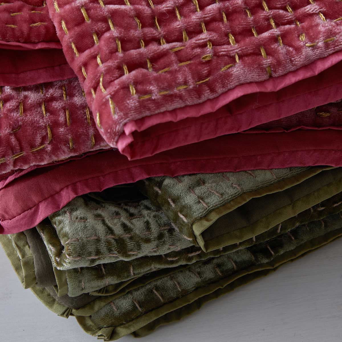 QUILTED SILK VELVET THROWS