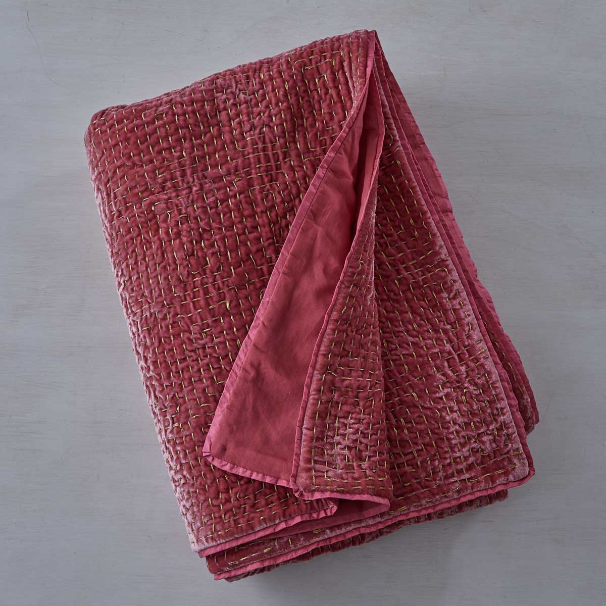 QUILTED SILK VELVET THROWS