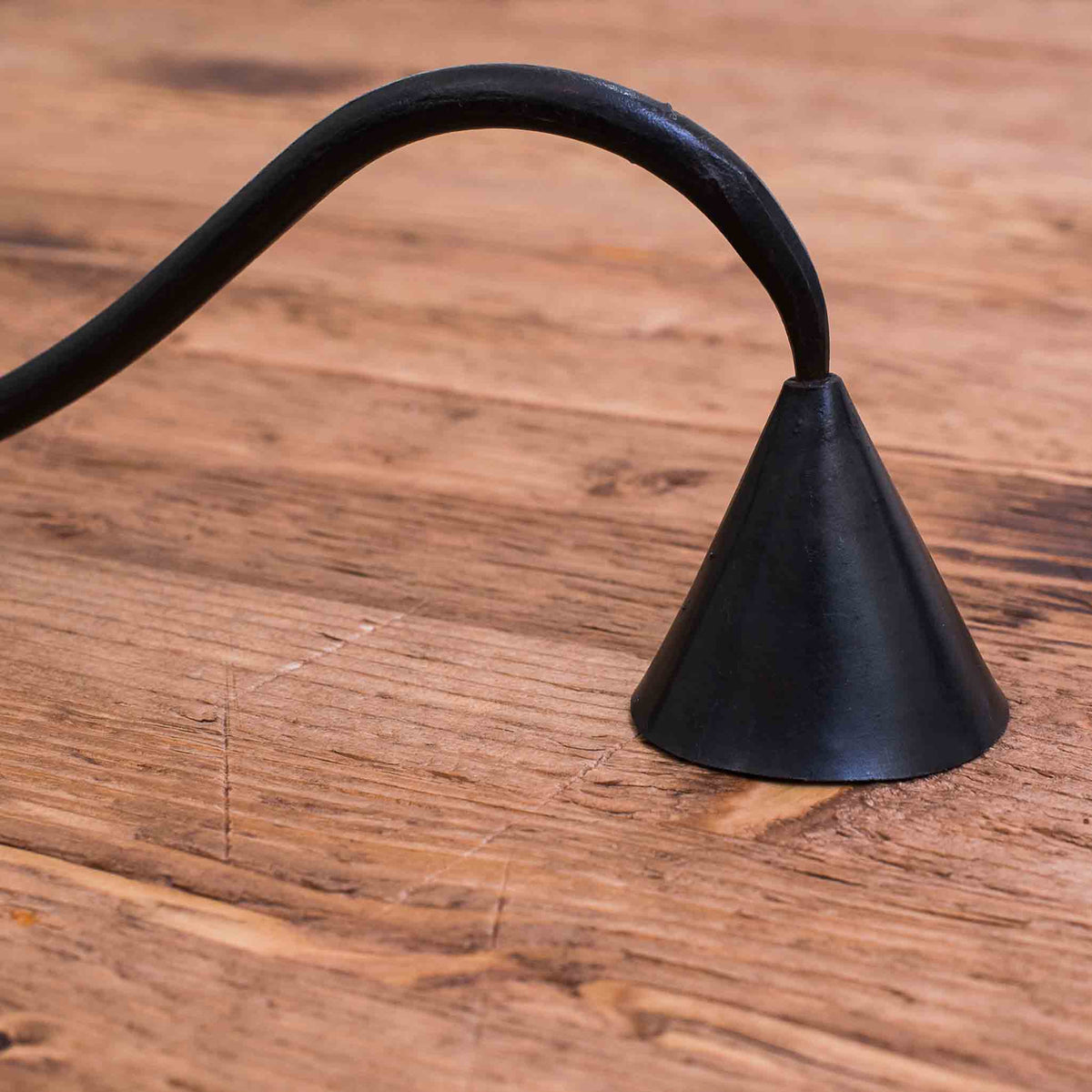 IRON CANDLE SNUFFER