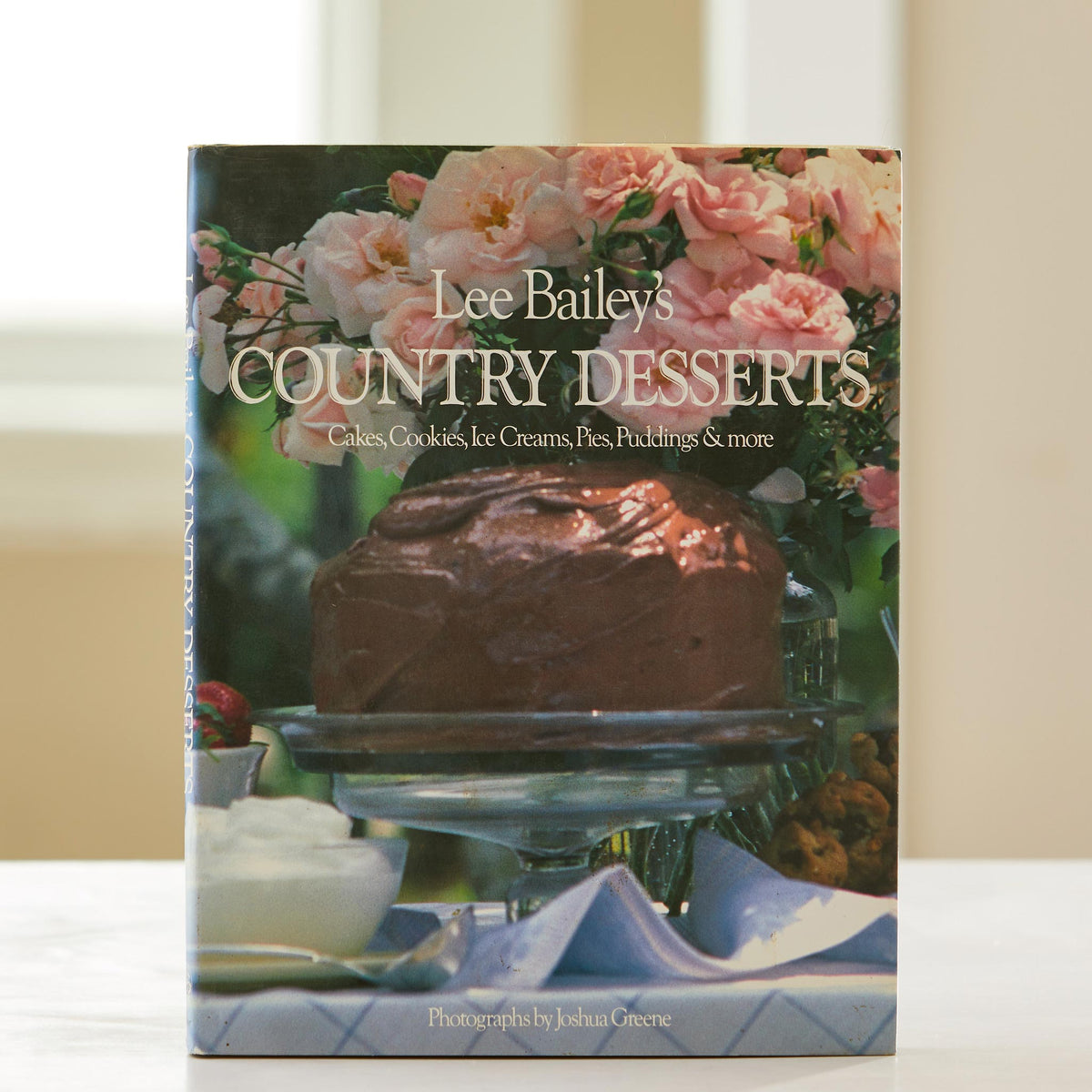 Lee Bailey’s County Desserts. Cakes, cookies, Ice Creams, Pies, Cobblers, need we keep going? Find your best country kitchen dessert dreams here.